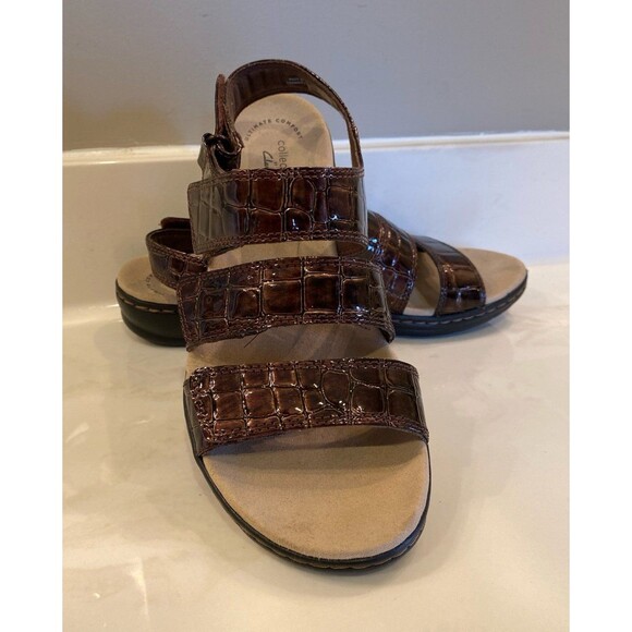 Clarks Leisa Melinda Women's Sandal Brown Croc Embossed ADJUSTABLE 3 Strap Ortho - Picture 1 of 12